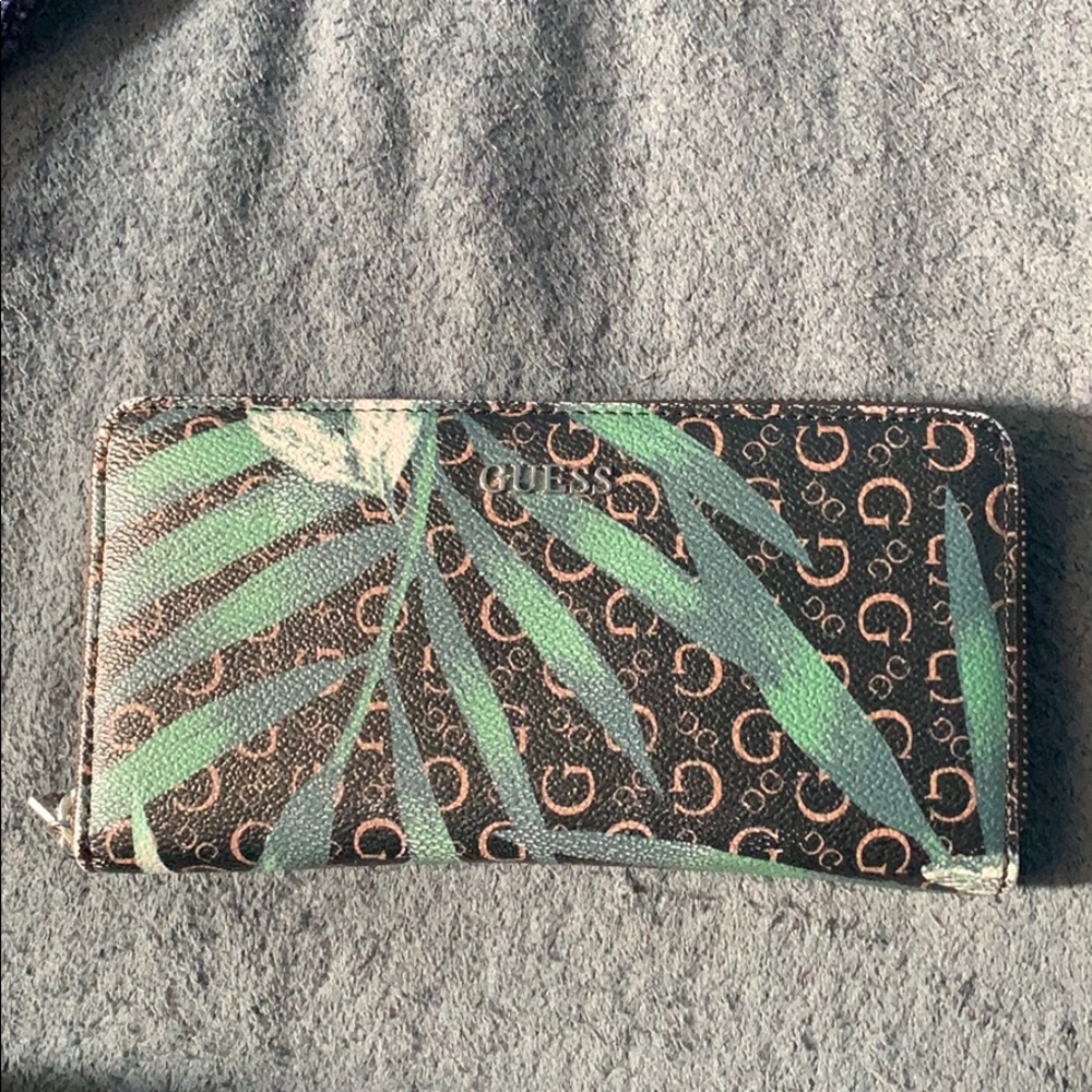 Guess Wallet